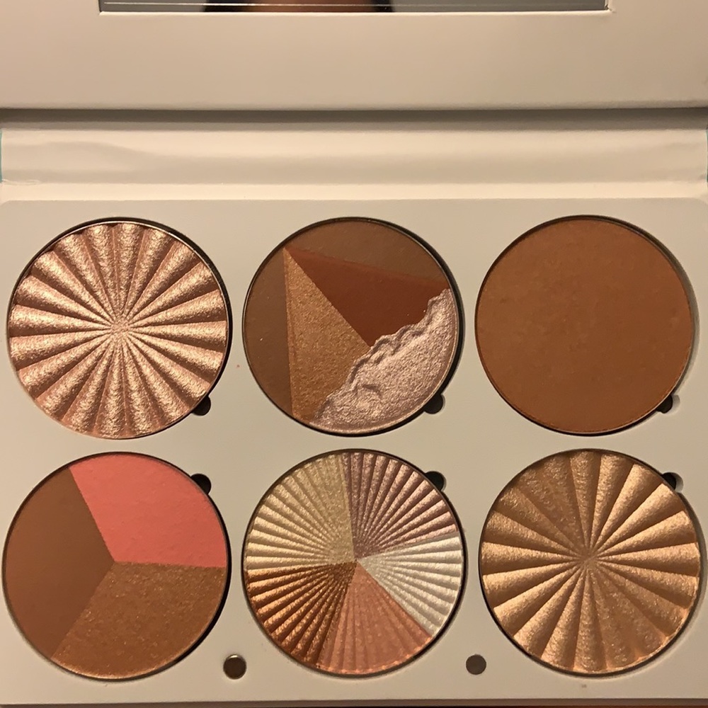 Makeup - Picture 3 of 3